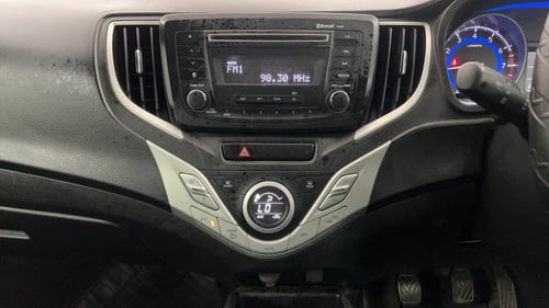 Used 2018 Maruti Suzuki Baleno Delta 1.2 Petrol Manual interior MUSIC SYSTEM & AC CONTROL VIEW