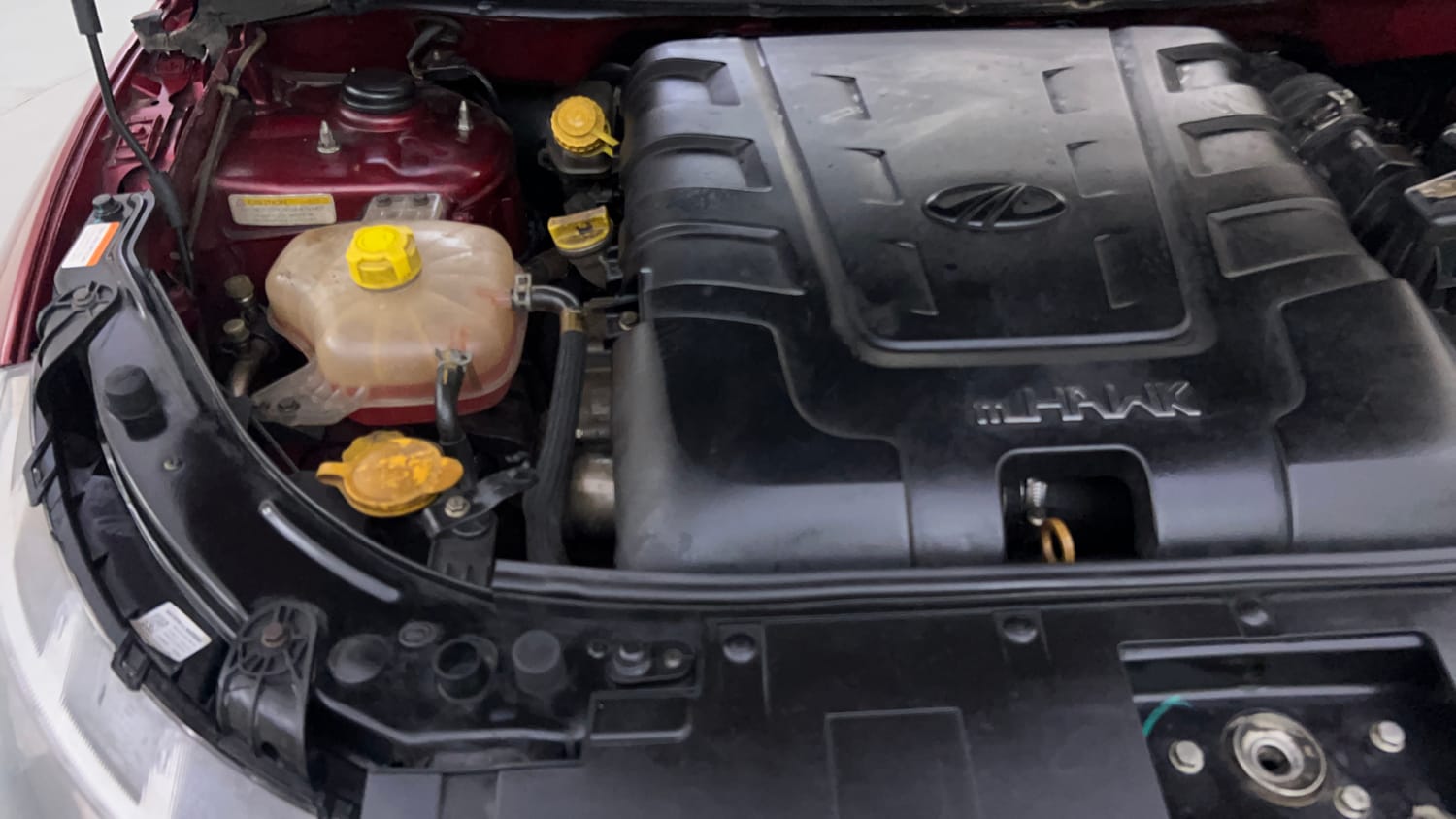Used 2019 Mahindra XUV500 W9 AT Diesel Automatic engine ENGINE RIGHT SIDE VIEW