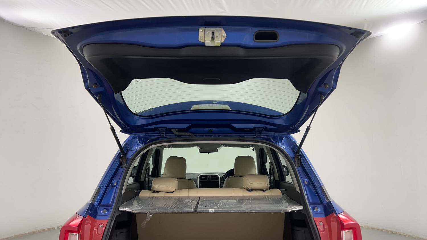Used 2021 Toyota Urban Cruiser Mid Grade AT Petrol Automatic interior DICKY DOOR OPEN VIEW
