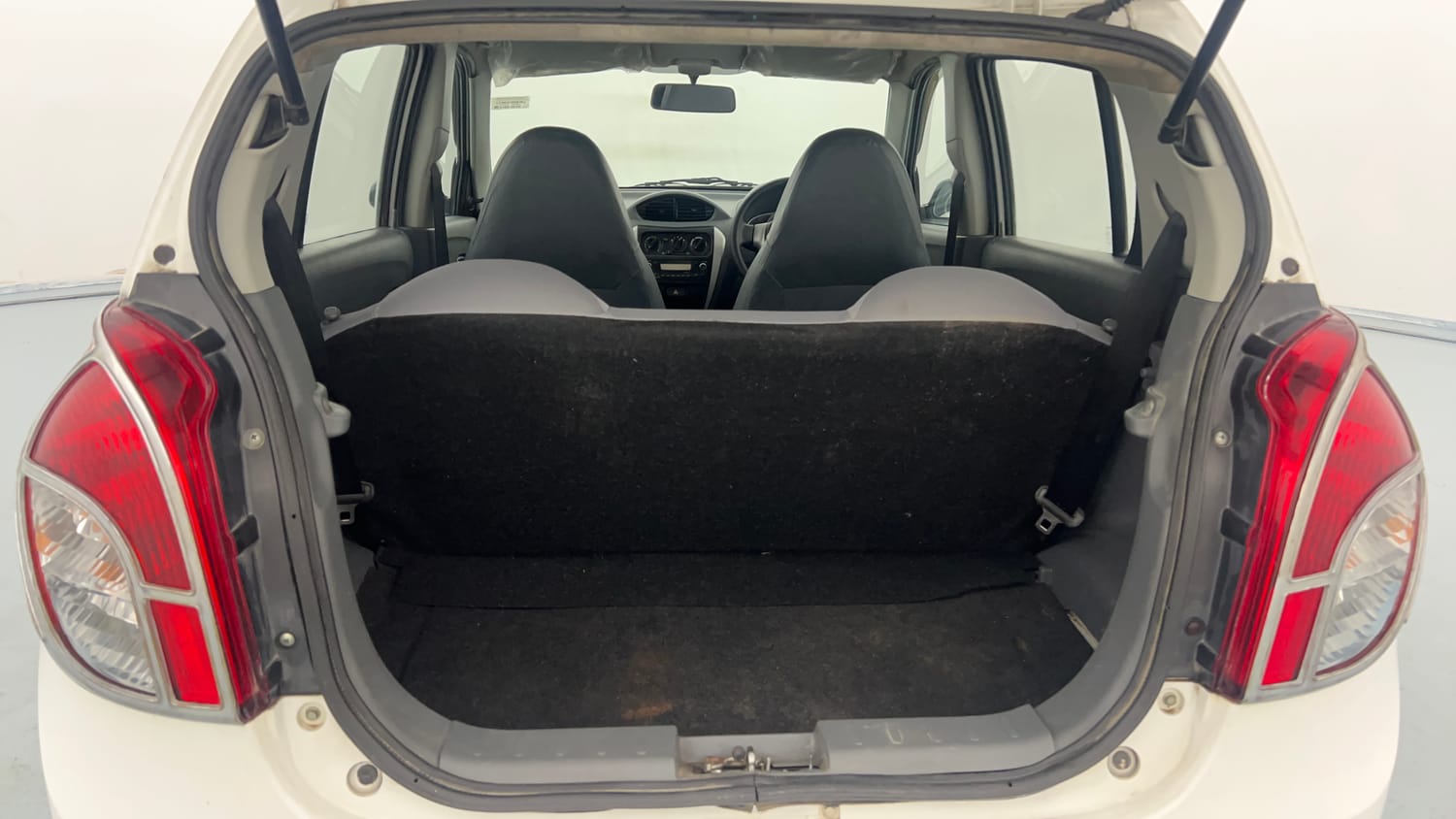 Used 2016 Maruti Suzuki Alto 800 Vxi Petrol Manual interior DICKY INSIDE VIEW