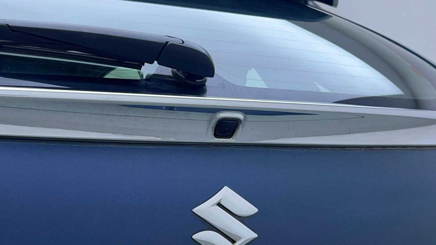 Used 2018 Maruti Suzuki Baleno Alpha Petrol+CNG (Outside Fitted) Cng Manual top_features Rear camera