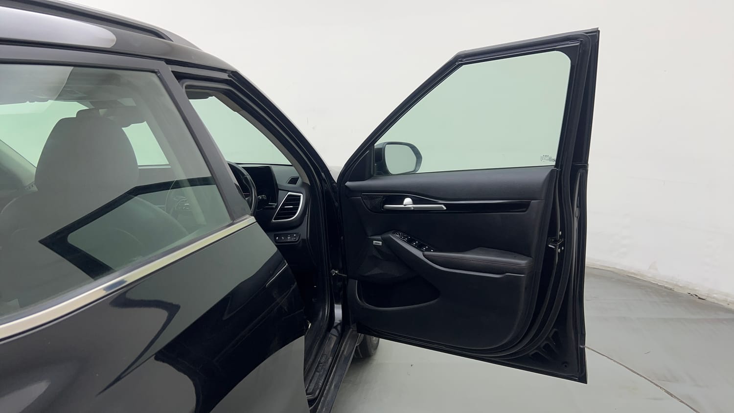 Used 2022 Kia Seltos GTX Plus 1.5 Diesel AT Diesel Automatic interior RIGHT FRONT DOOR OPEN VIEW