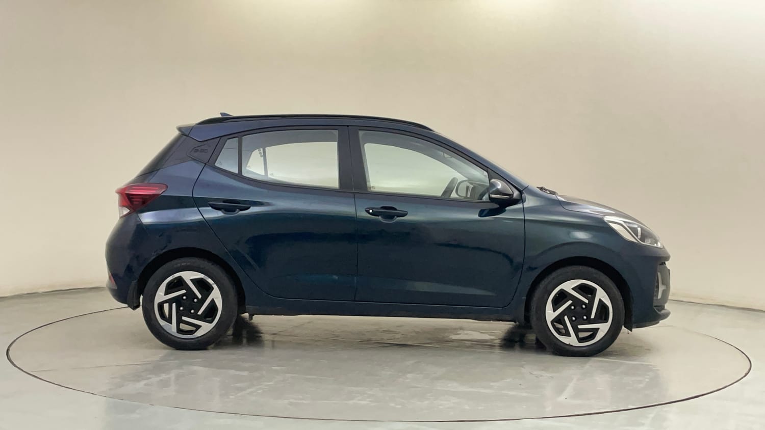 Used 2023 Hyundai Grand i10 Nios Sportz 1.2 Kappa VTVT Petrol Manual exterior RIGHT SIDE VIEW