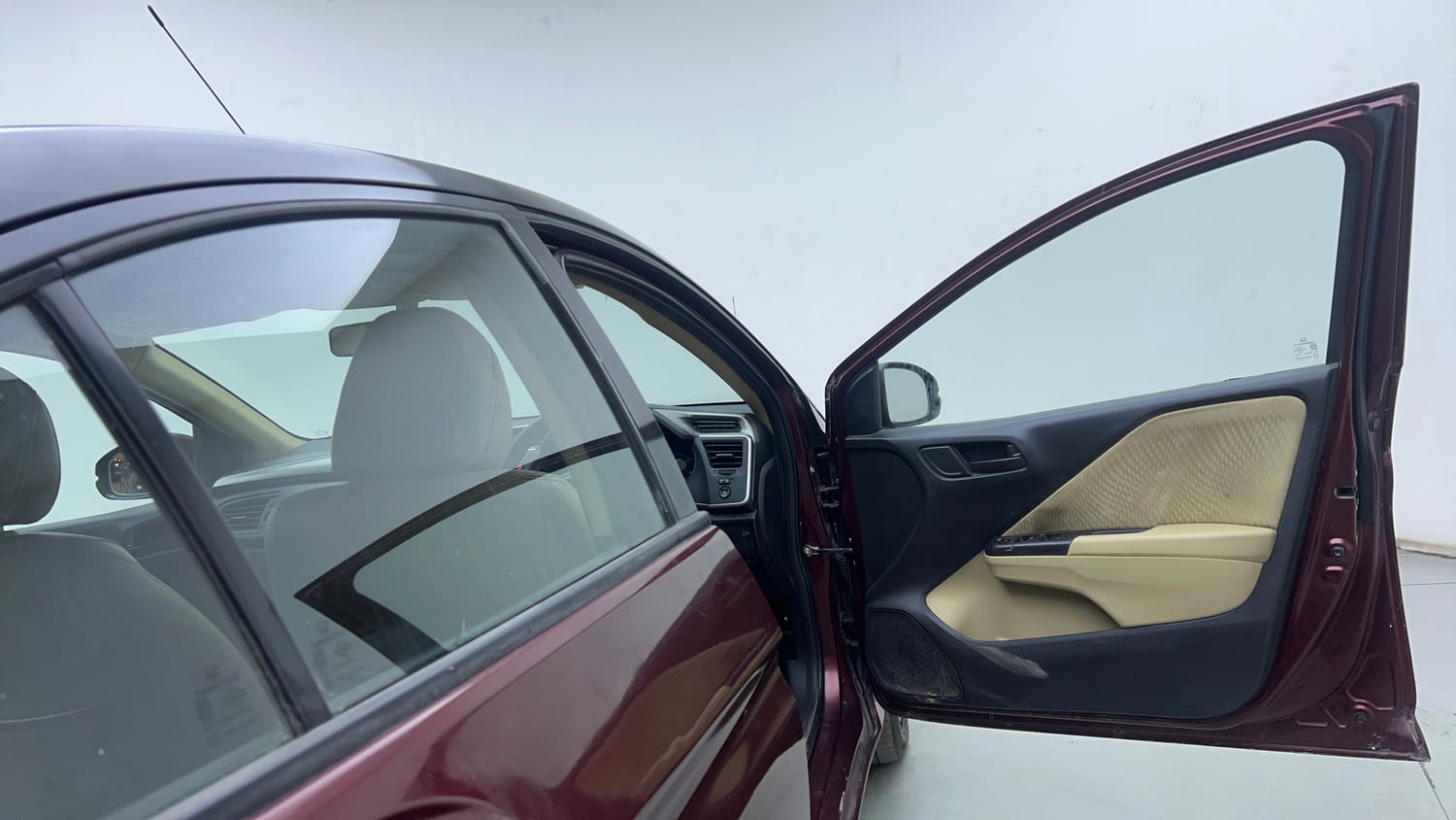 Used 2016 Honda City S Diesel Diesel Manual interior RIGHT FRONT DOOR OPEN VIEW