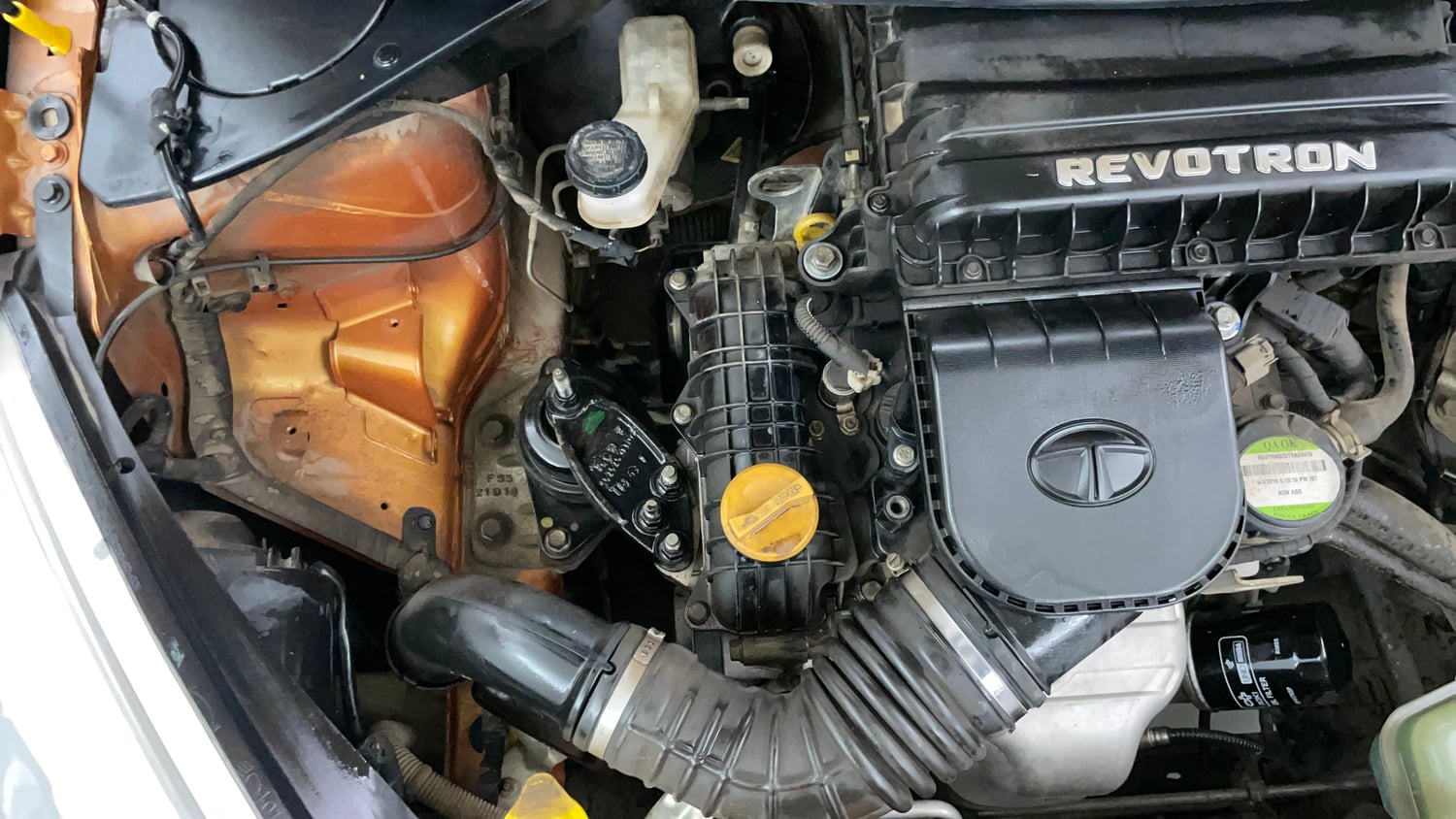 Used 2016 Tata Tiago Revotron XT Petrol Manual engine ENGINE RIGHT SIDE VIEW