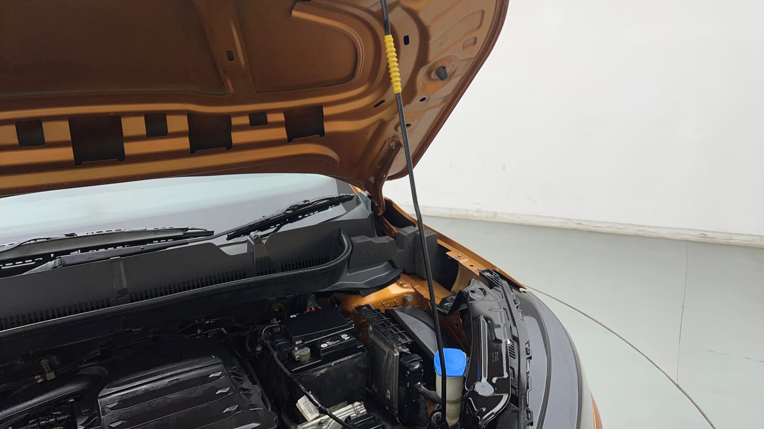 Used 2021 Skoda Kushaq Active 1.0 TSI MT Petrol Manual engine ENGINE LEFT SIDE HINGE & APRON VIEW