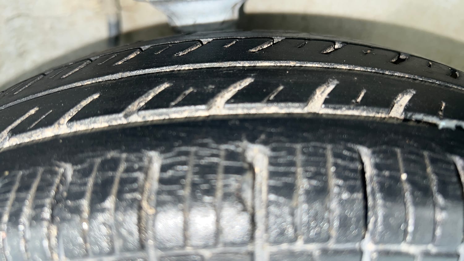 Used 2016 Maruti Suzuki Alto 800 Vxi Petrol Manual tyres RIGHT FRONT TYRE TREAD VIEW