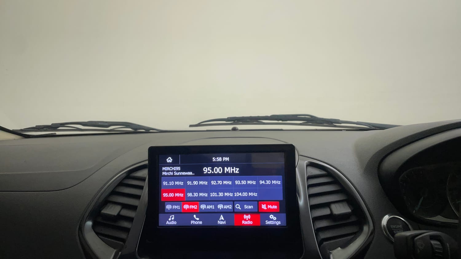 Used 2020 Ford Figo Aspire Titanium 1.2 Ti-VCT Petrol Manual top_features Touch screen infotainment system