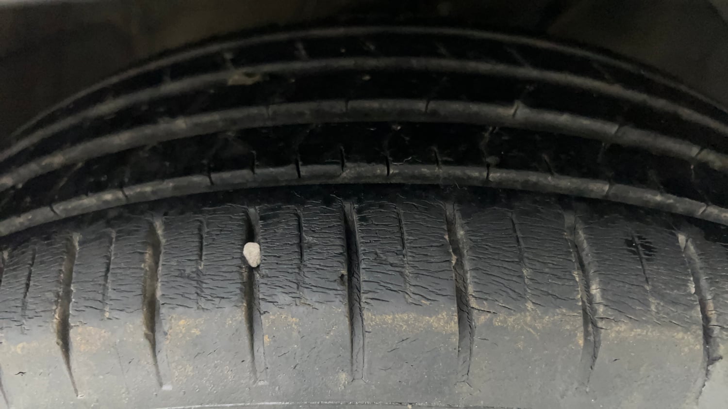 Used 2020 Maruti Suzuki Baleno Zeta Petrol Manual tyres RIGHT FRONT TYRE TREAD VIEW