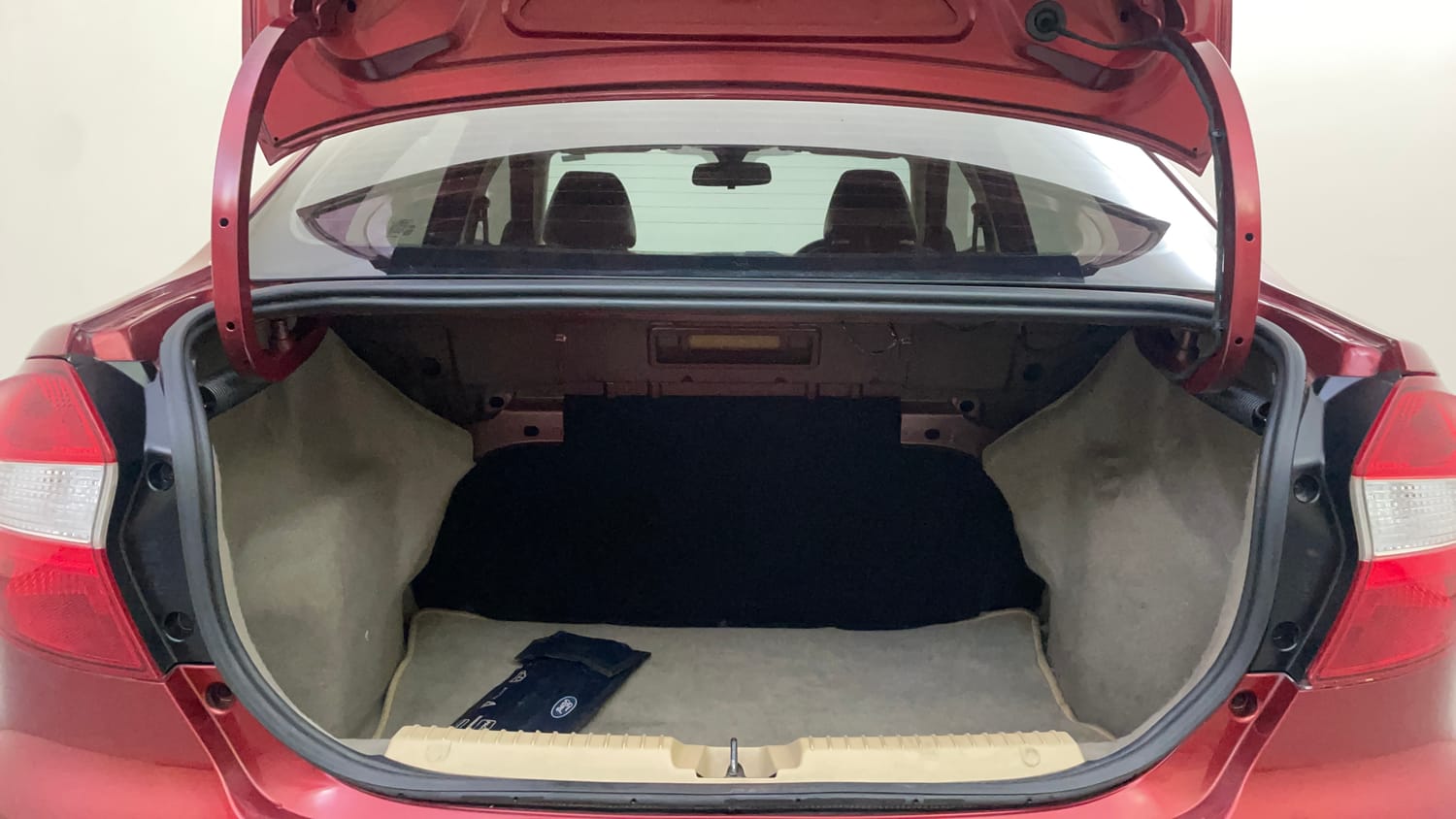 Used 2020 Ford Figo Aspire Titanium 1.2 Ti-VCT Petrol Manual interior DICKY INSIDE VIEW