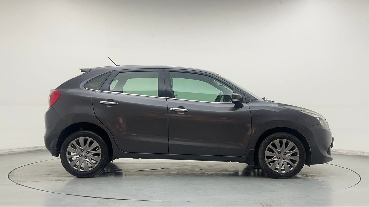 Used 2018 Maruti Suzuki Baleno Alpha 1.2 AT Petrol Automatic exterior RIGHT SIDE VIEW