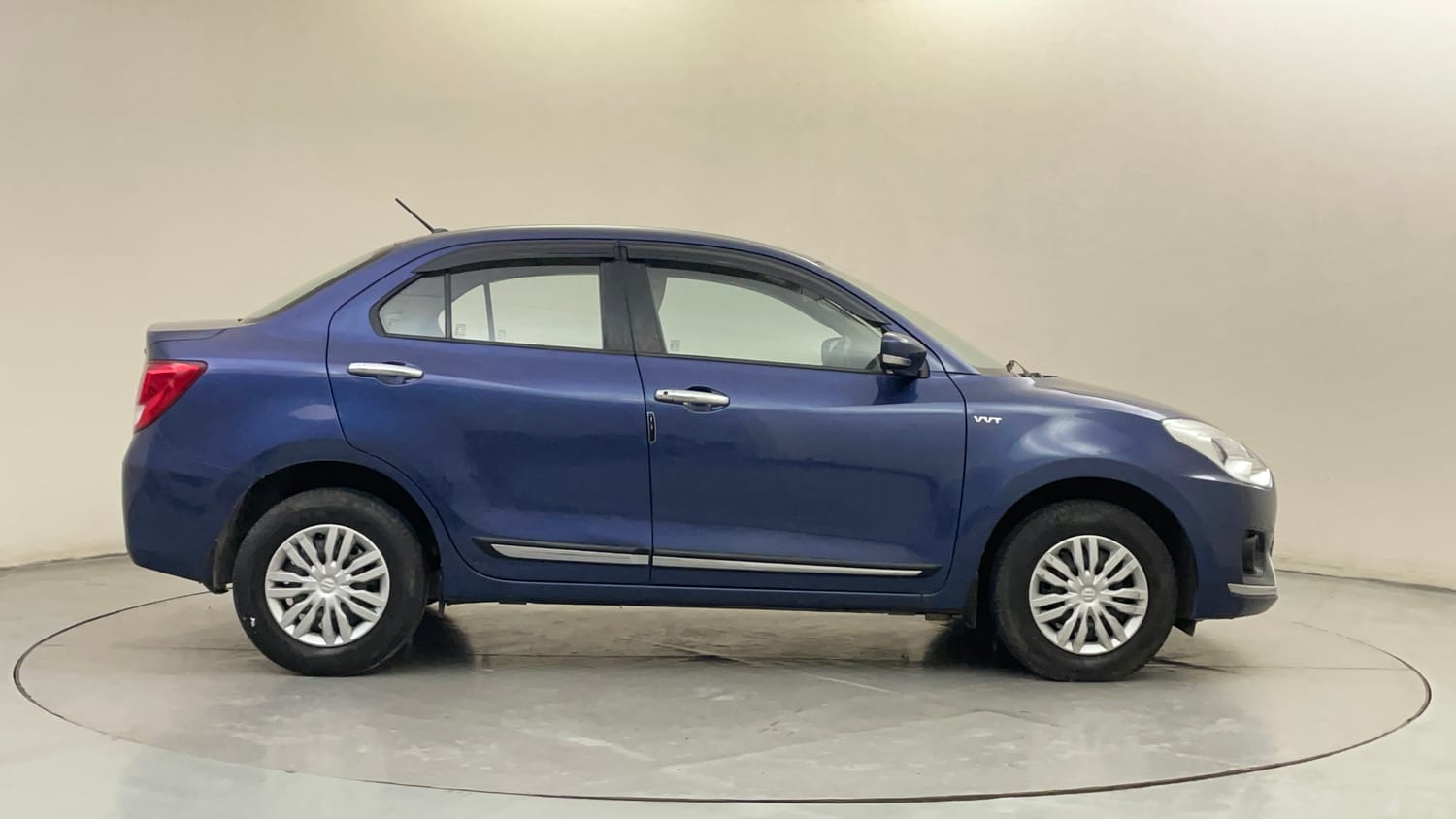 Used 2018 Maruti Suzuki Dzire VXi AMT Petrol Automatic exterior RIGHT SIDE VIEW