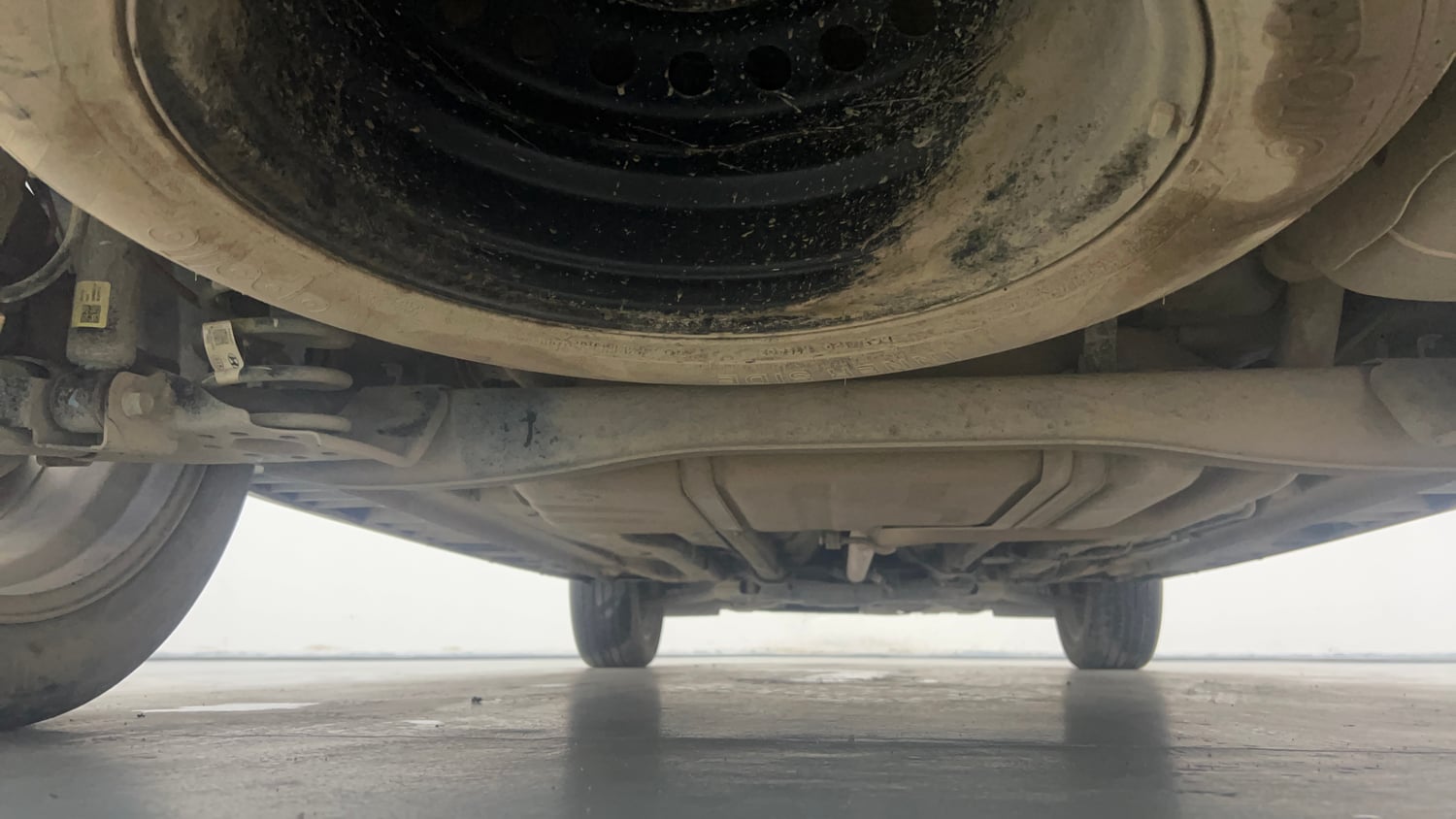 Used 2022 Hyundai Alcazar Signature (O) 7 Seater 1.5 Diesel AT Diesel Automatic extra REAR UNDERBODY VIEW (TAKEN FROM REAR)