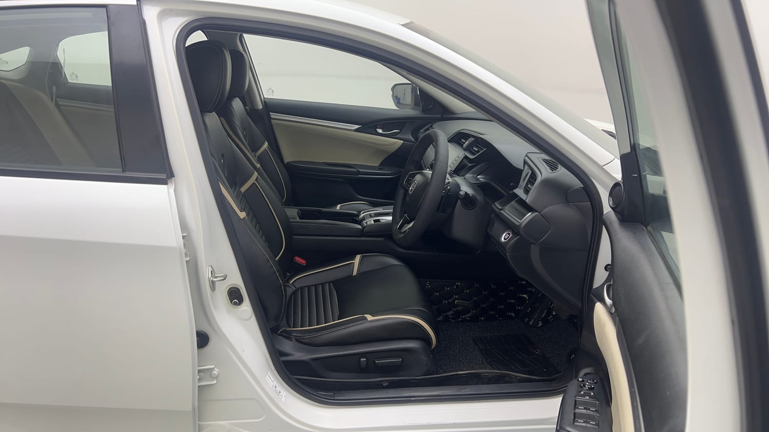 Used 2019 Honda Civic VX CVT Petrol Petrol Automatic interior RIGHT SIDE FRONT DOOR CABIN VIEW