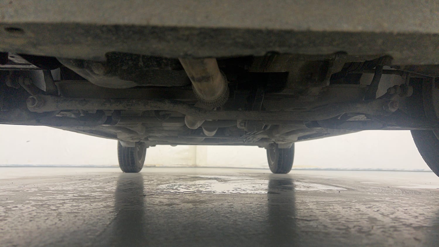 Used 2017 Tata Tiago Revotorq XZ Diesel Manual extra FRONT LEFT UNDERBODY VIEW