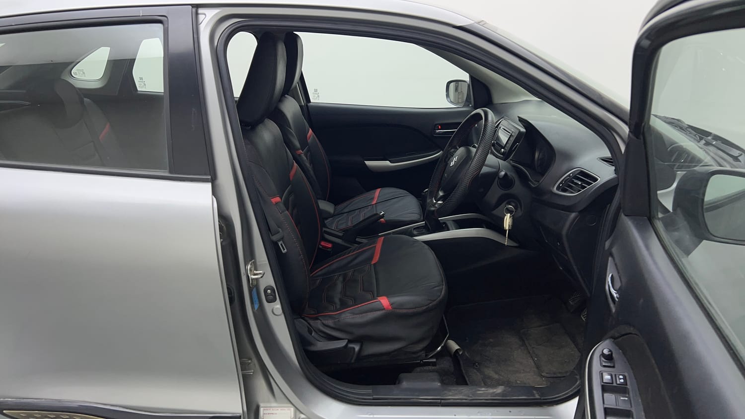 Used 2017 Maruti Suzuki Baleno Delta 1.2 Petrol Manual interior RIGHT SIDE FRONT DOOR CABIN VIEW