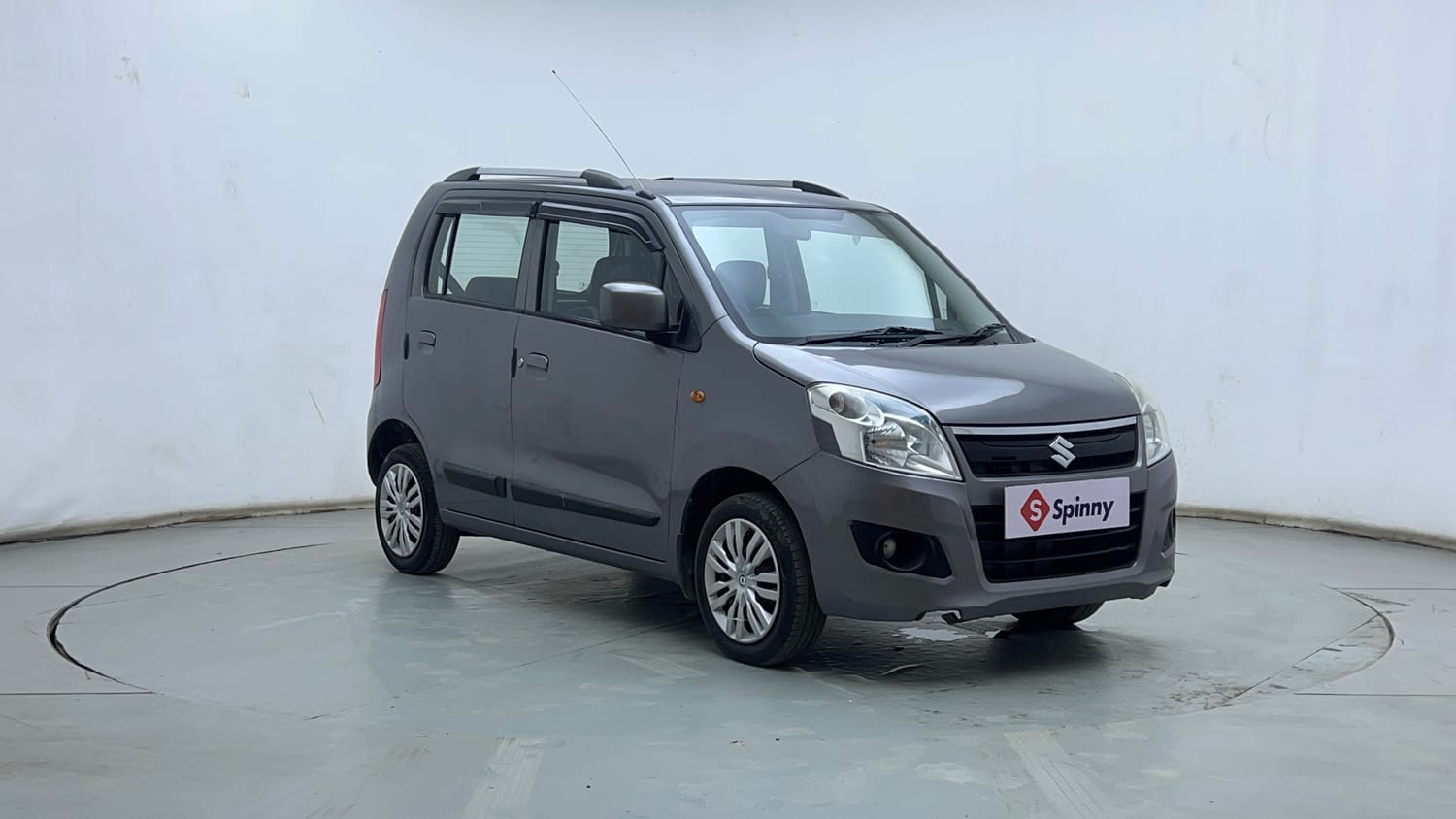 Used 2017 Maruti Suzuki Wagon R VXI Petrol Manual exterior RIGHT FRONT CORNER VIEW