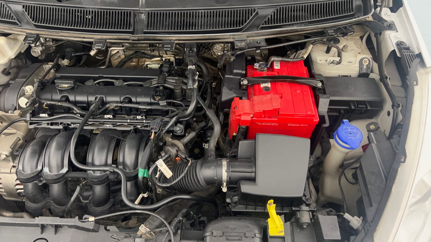 Used 2016 Ford Figo Titanium 1.5 Ti-VCT AT Petrol Automatic engine ENGINE LEFT SIDE VIEW