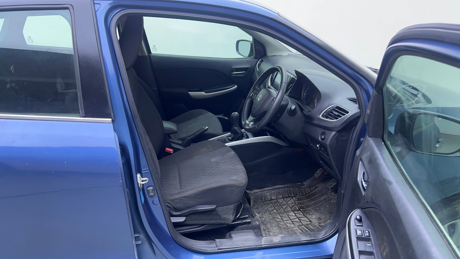 Used 2018 Maruti Suzuki Baleno Alpha Petrol+CNG (Outside Fitted) Cng Manual interior RIGHT SIDE FRONT DOOR CABIN VIEW