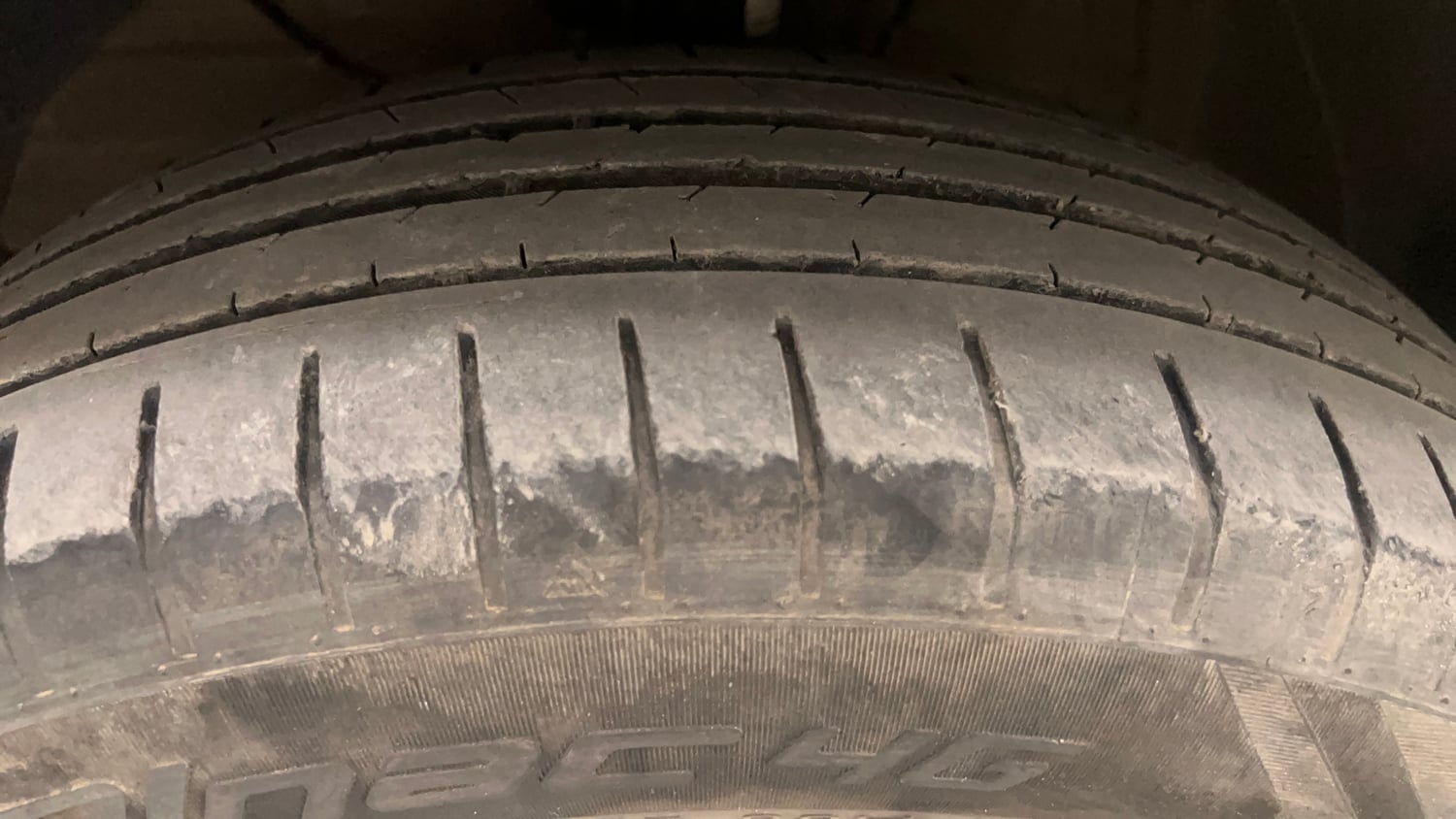 Used 2022 Maruti Suzuki Dzire ZXi CNG Cng Manual tyres LEFT FRONT TYRE TREAD VIEW