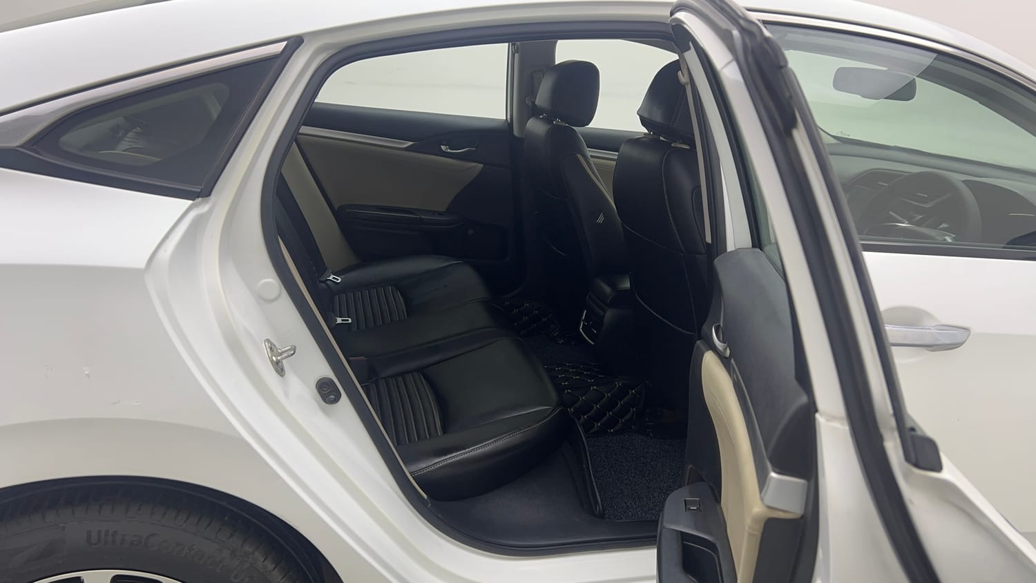 Used 2019 Honda Civic VX CVT Petrol Petrol Automatic interior RIGHT SIDE REAR DOOR CABIN VIEW