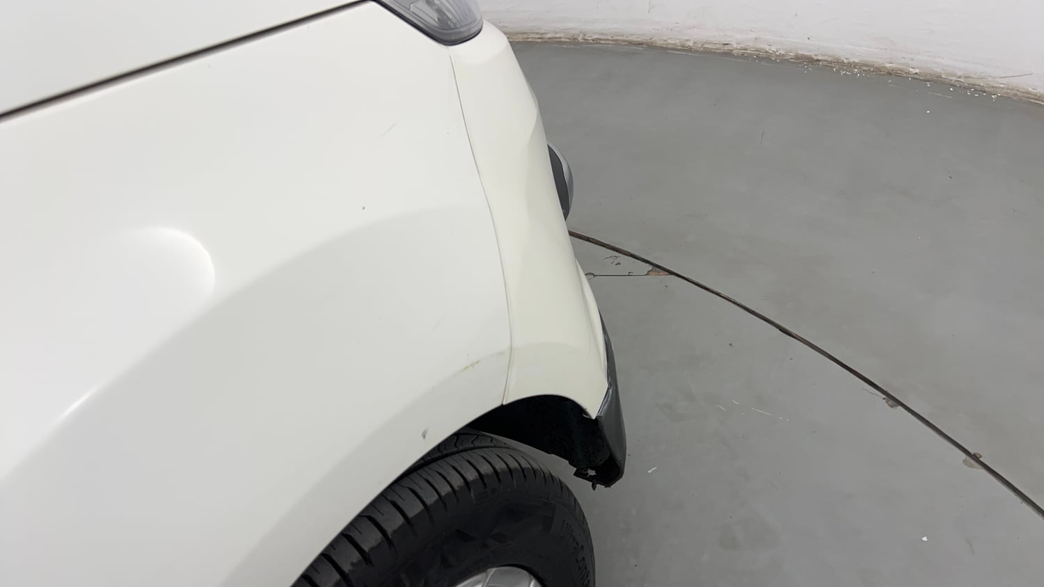 Used 2017 Ford EcoSport Titanium 1.5L Ti-VCT AT Petrol Automatic dents MINOR SCRATCH