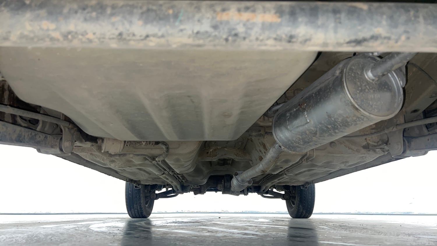 Used 2016 Maruti Suzuki Alto 800 Vxi Petrol Manual extra REAR UNDERBODY VIEW (TAKEN FROM REAR)