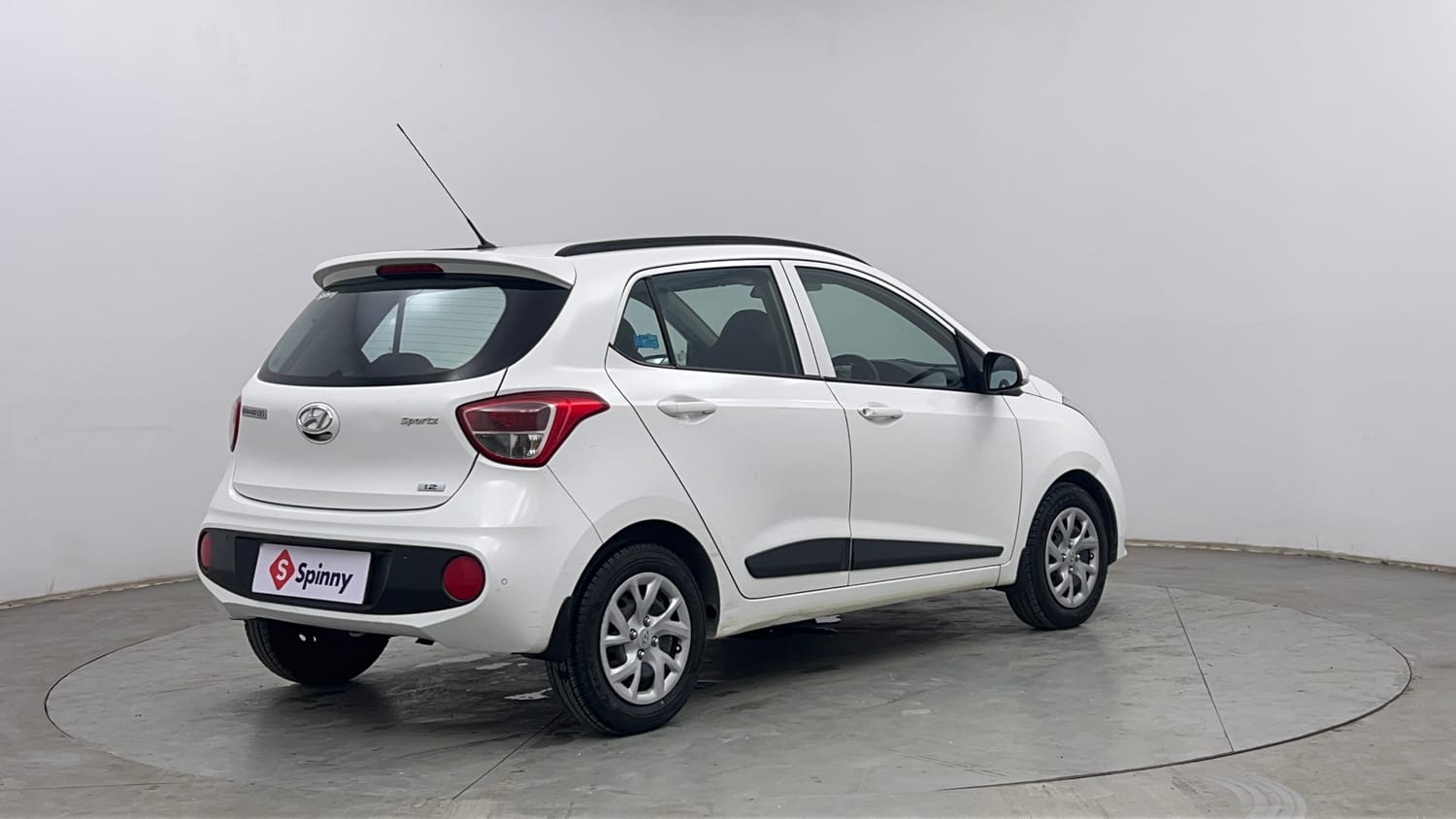Used 2020 Hyundai Grand i10 Sportz 1.2 Kappa VTVT Petrol Manual exterior RIGHT REAR CORNER VIEW