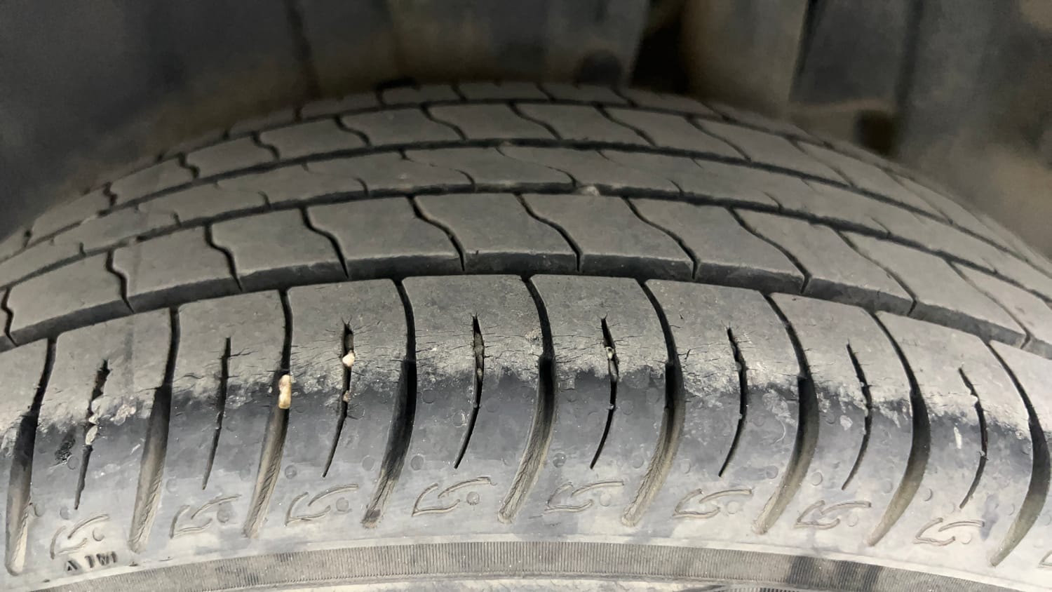Used 2021 Toyota Urban Cruiser Mid Grade AT Petrol Automatic tyres LEFT REAR TYRE TREAD VIEW