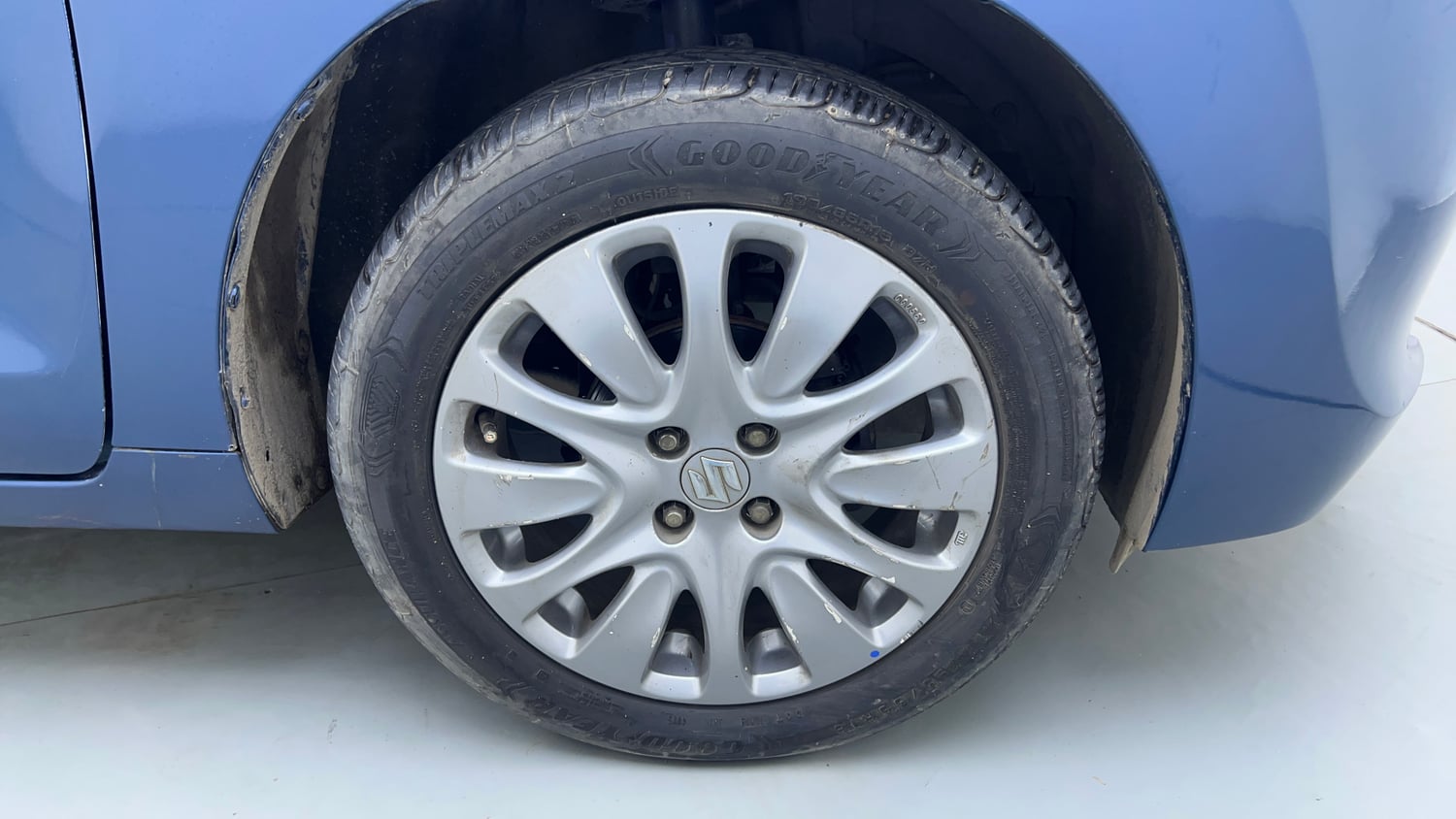 Used 2018 Maruti Suzuki Baleno Alpha Petrol+CNG (Outside Fitted) Cng Manual tyres RIGHT FRONT TYRE RIM VIEW