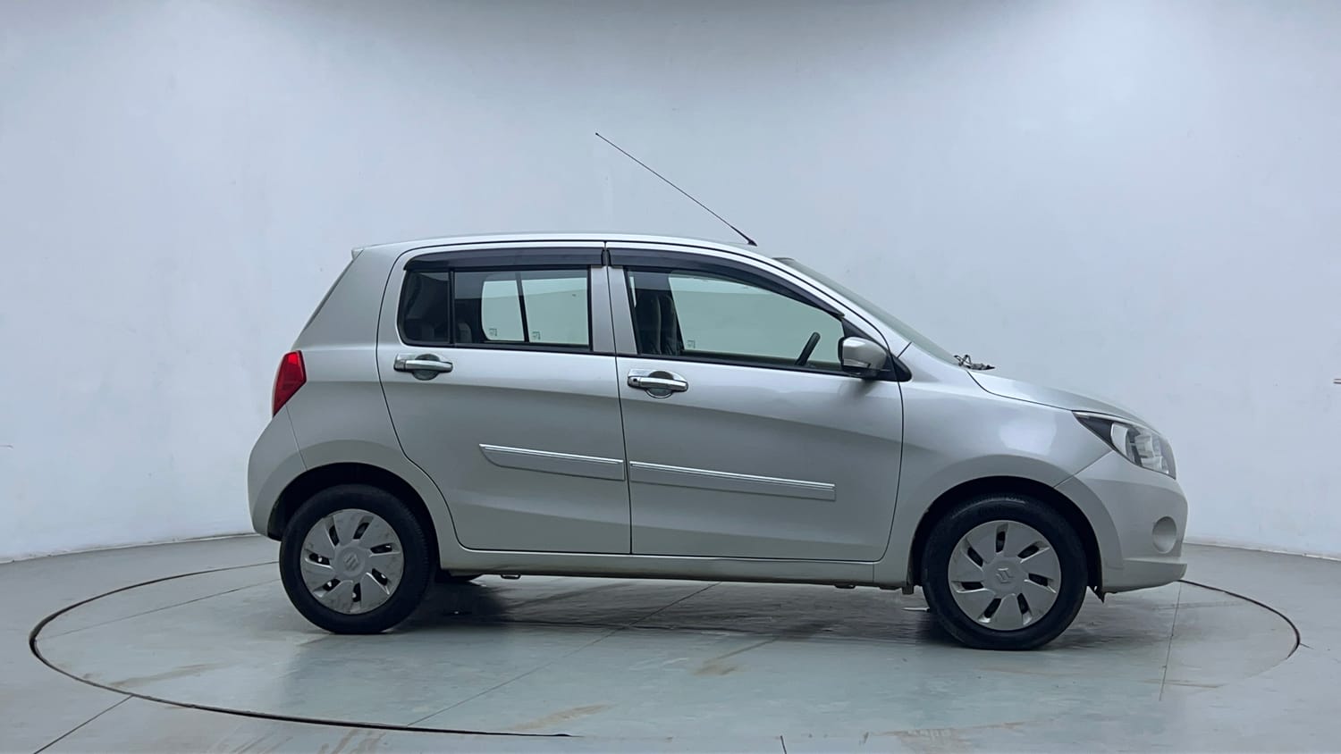Used 2017 Maruti Suzuki Celerio ZXI (O) AMT Petrol Automatic exterior RIGHT SIDE VIEW