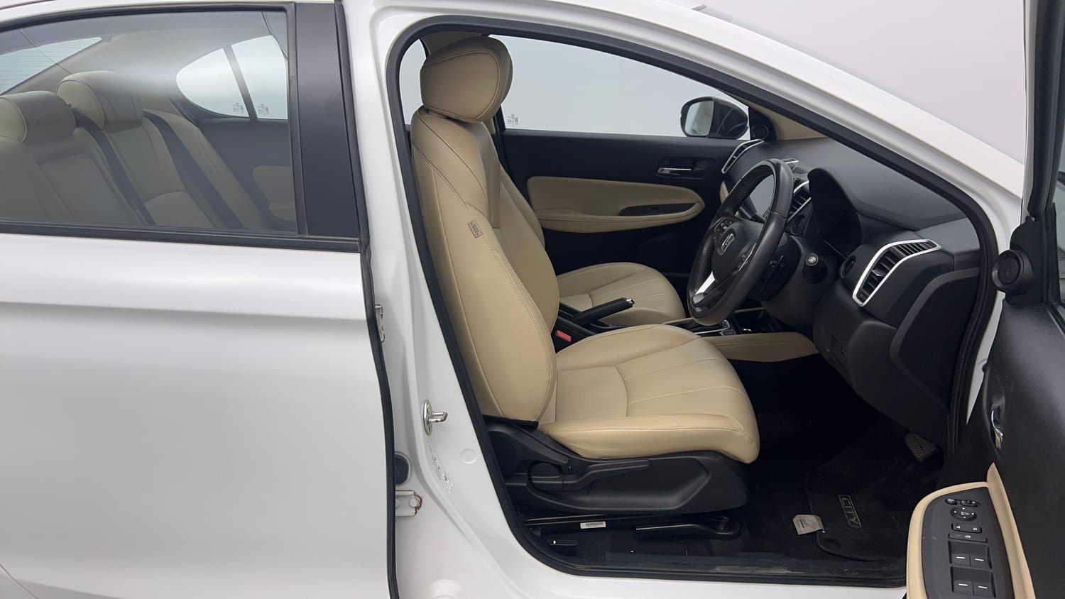 Used 2023 Honda City ZX Petrol CVT Petrol Automatic interior RIGHT SIDE FRONT DOOR CABIN VIEW