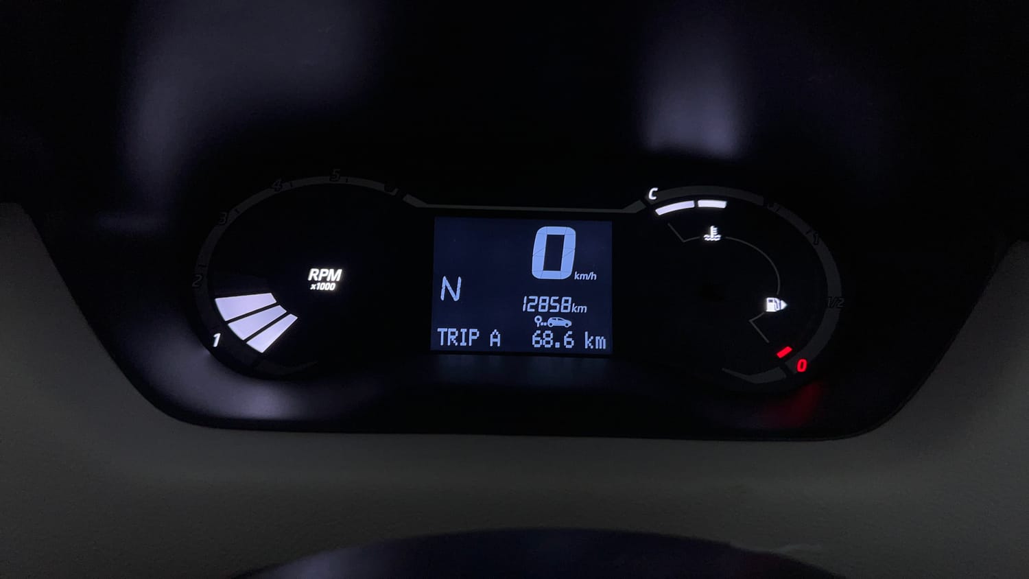 Used 2024 Nissan Magnite XL AMT Petrol Automatic interior CLUSTERMETER VIEW