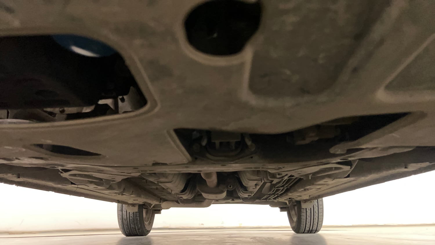 Used 2019 Hyundai Venue SX Plus 1.0 Turbo DCT Petrol Automatic extra FRONT LEFT UNDERBODY VIEW