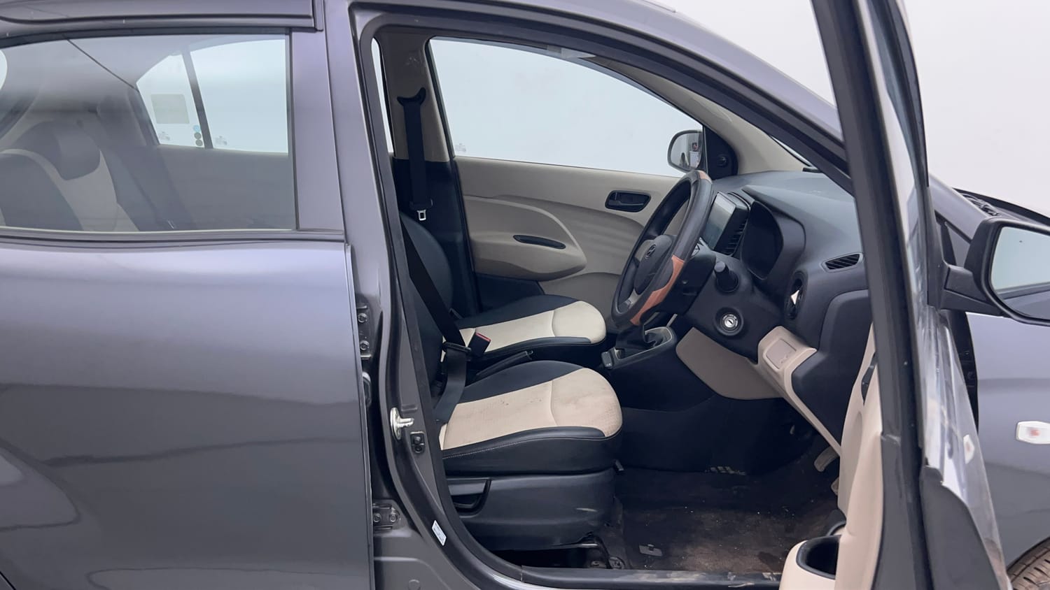Used 2020 Hyundai Santro Era Executive Petrol Manual interior RIGHT SIDE FRONT DOOR CABIN VIEW