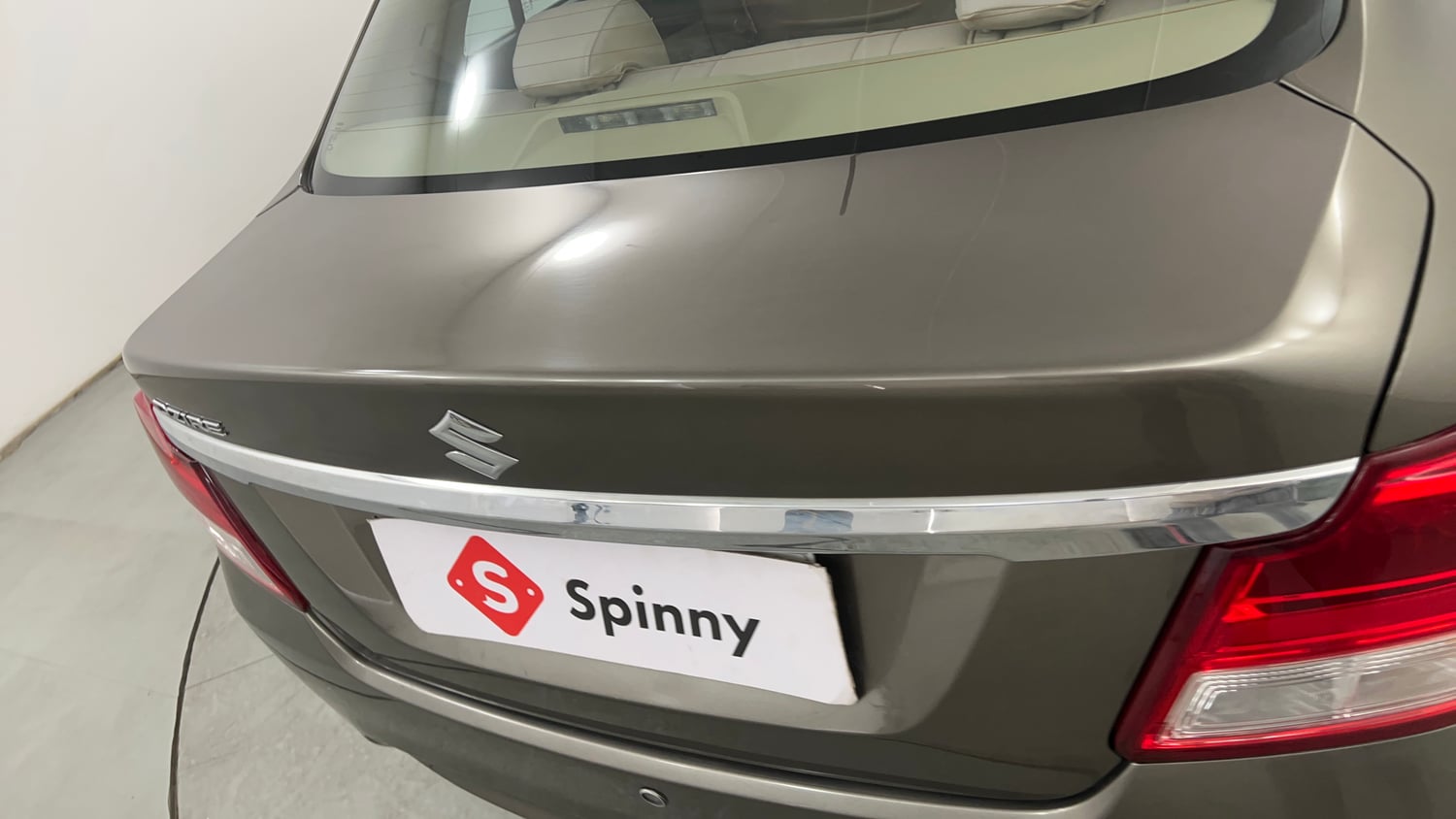 Used 2022 Maruti Suzuki Dzire ZXi CNG Cng Manual dents MINOR DENT