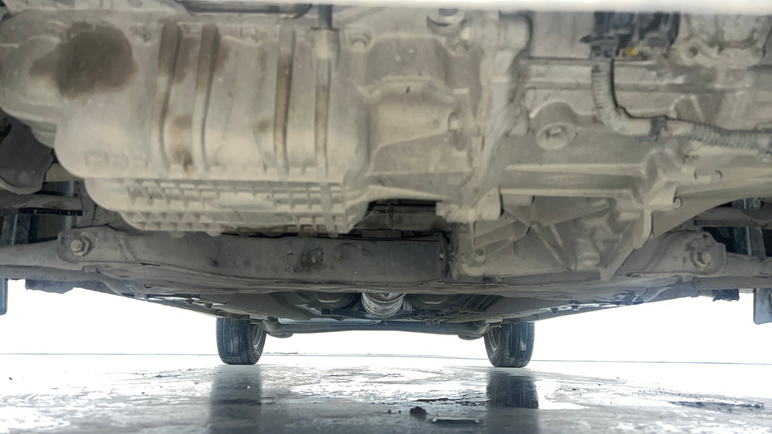 Used 2016 Ford Figo Titanium 1.5 Ti-VCT AT Petrol Automatic extra FRONT LEFT UNDERBODY VIEW