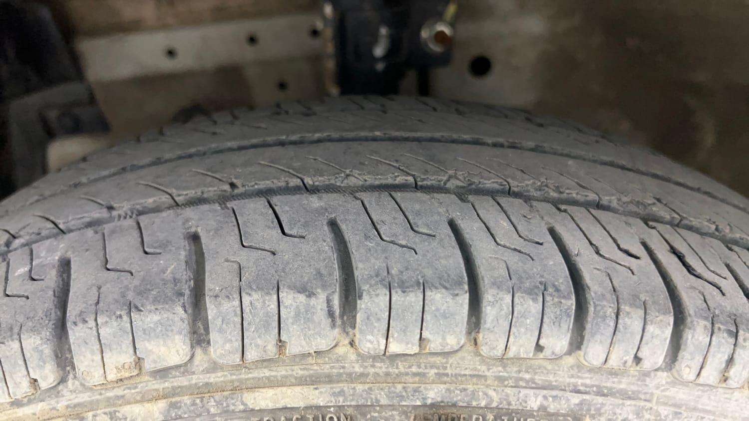 Used 2017 Maruti Suzuki Swift VXi Petrol Manual tyres LEFT FRONT TYRE TREAD VIEW