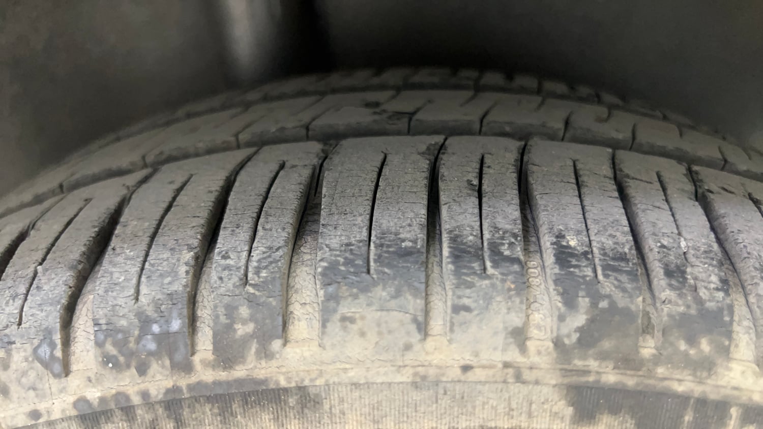 Used 2012 Maruti Suzuki Swift Dzire ZXi 1.2 BS-IV Petrol Manual tyres RIGHT REAR TYRE TREAD VIEW