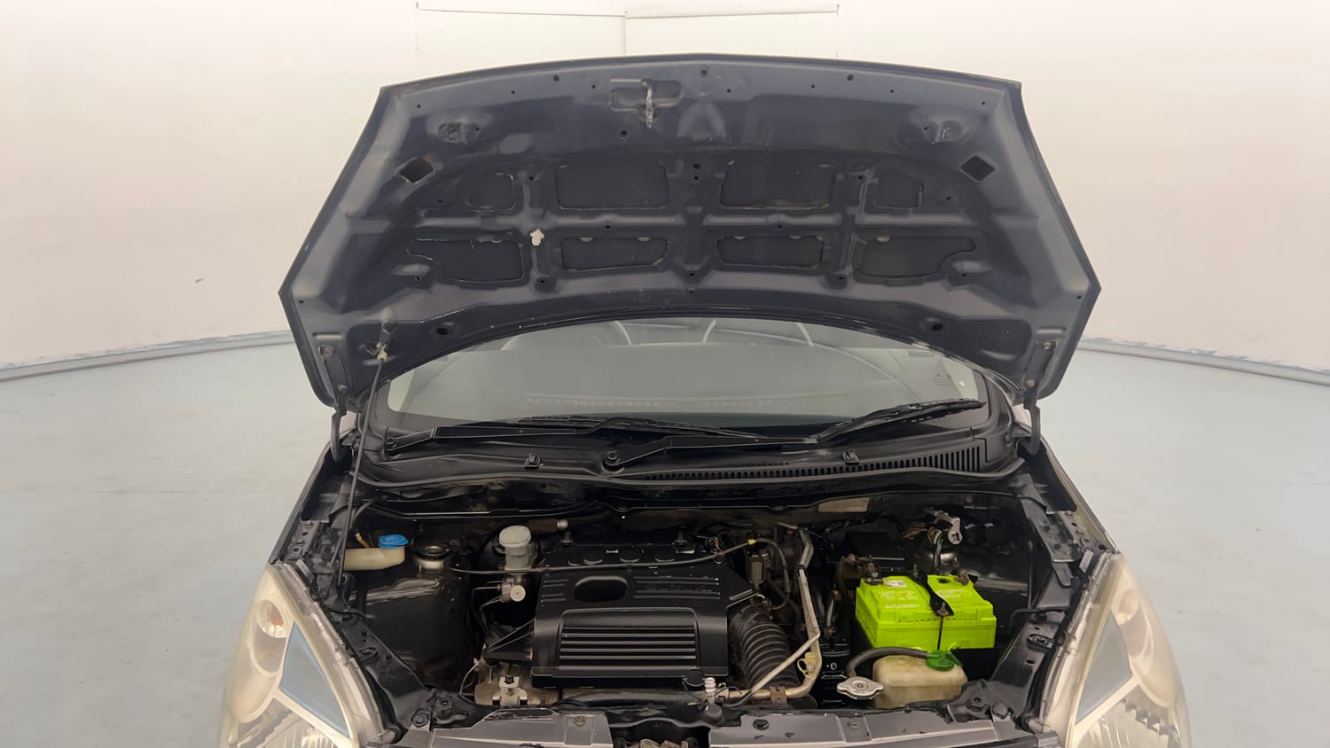Used 2014 Maruti Suzuki Wagon R LXI Petrol Manual engine ENGINE & BONNET OPEN FRONT VIEW