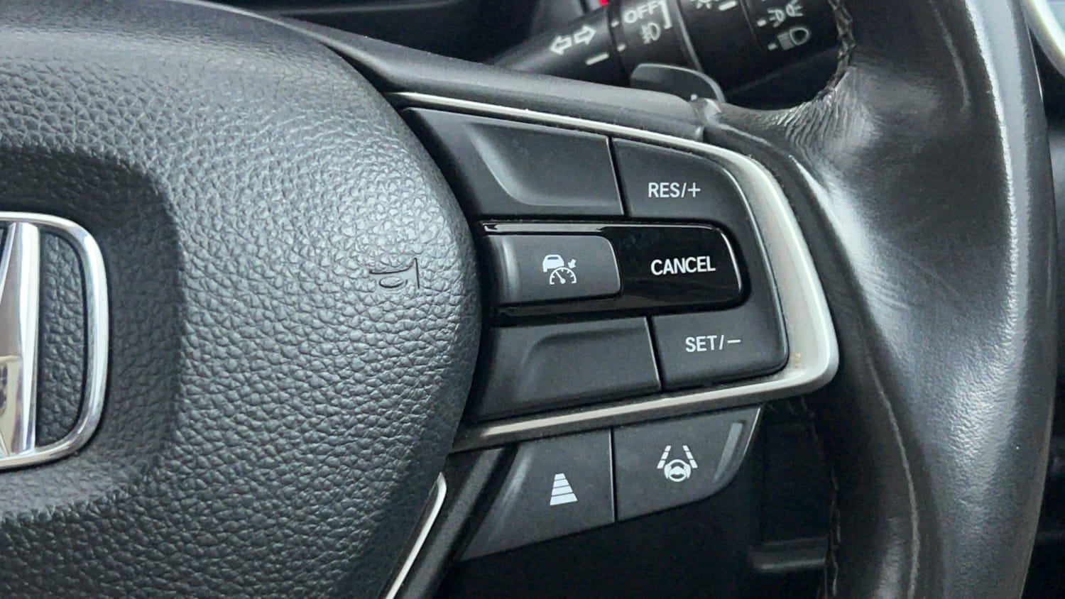 Used 2023 Honda City ZX Petrol CVT Petrol Automatic top_features Cruise control