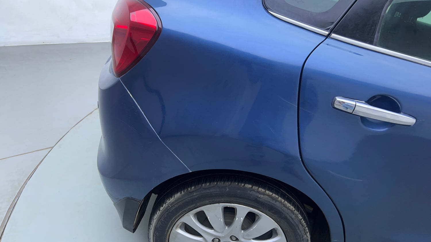 Used 2018 Maruti Suzuki Baleno Alpha Petrol+CNG (Outside Fitted) Cng Manual dents MINOR SCRATCH