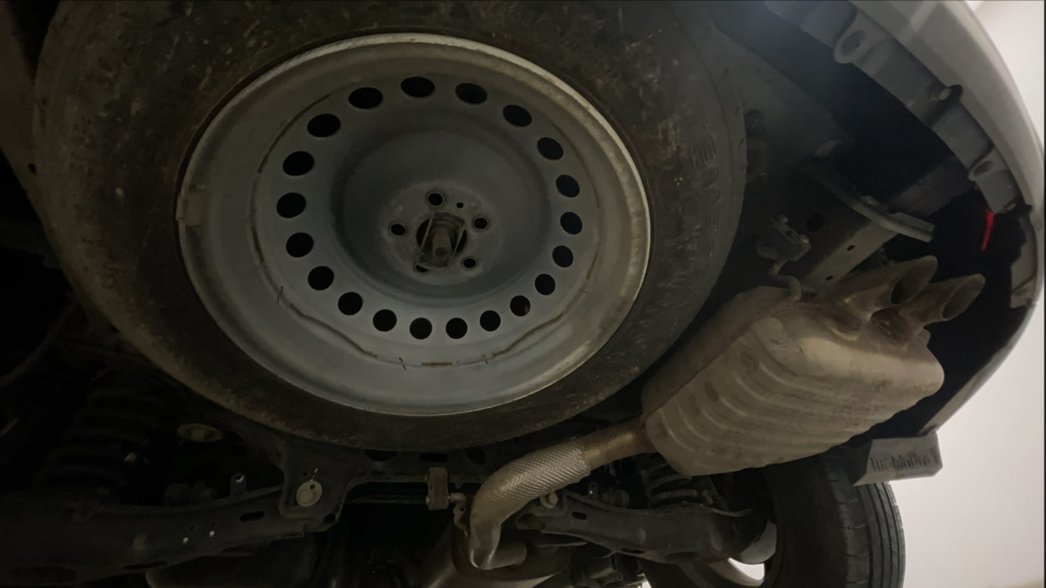 Used 2022 Mahindra XUV700 AX 5 Petrol AT 5 STR Petrol Automatic tyres SPARE TYRE VIEW