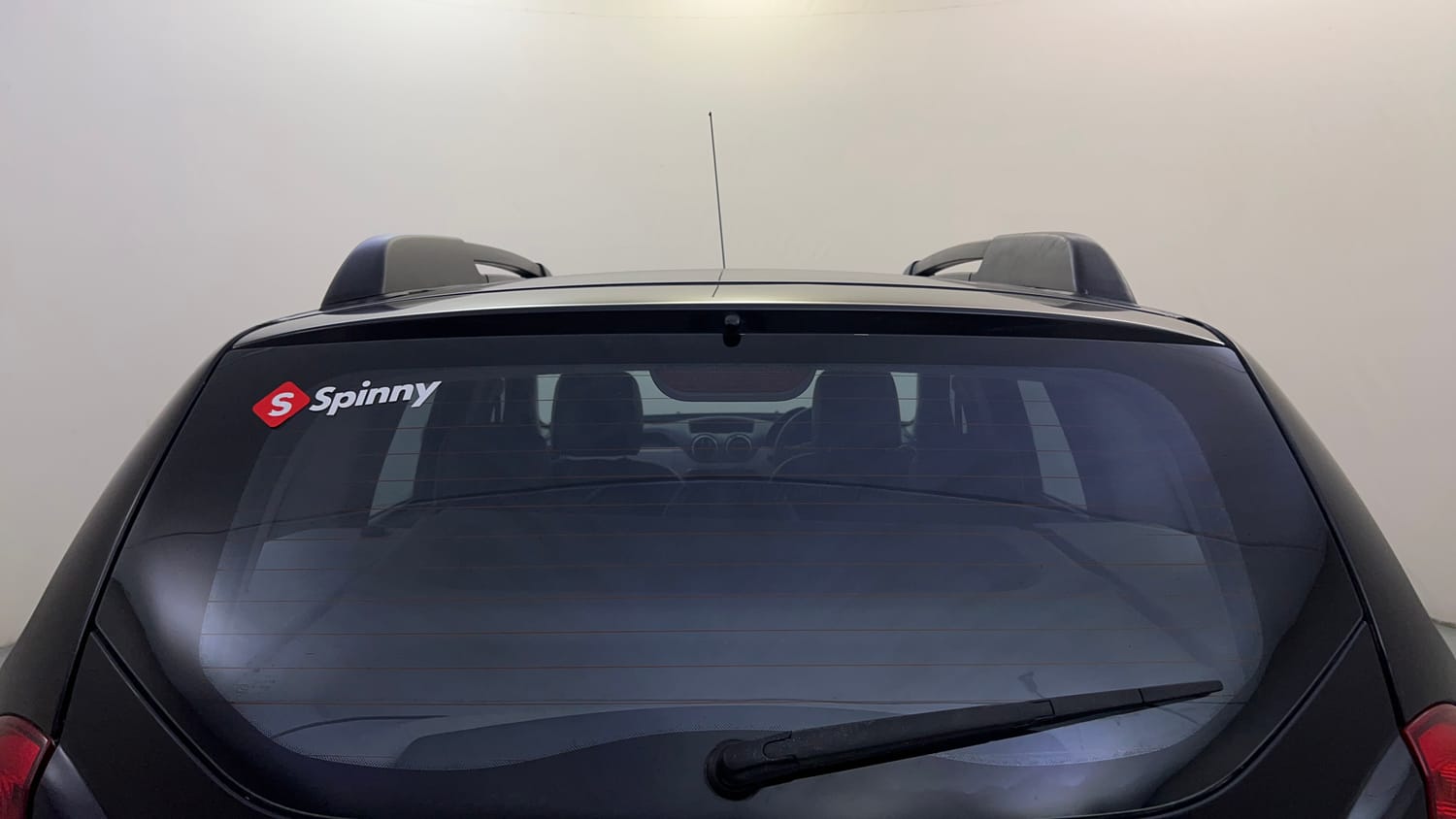 Used 2015 Renault Duster RxL Petrol Petrol Manual exterior BACK WINDSHIELD VIEW