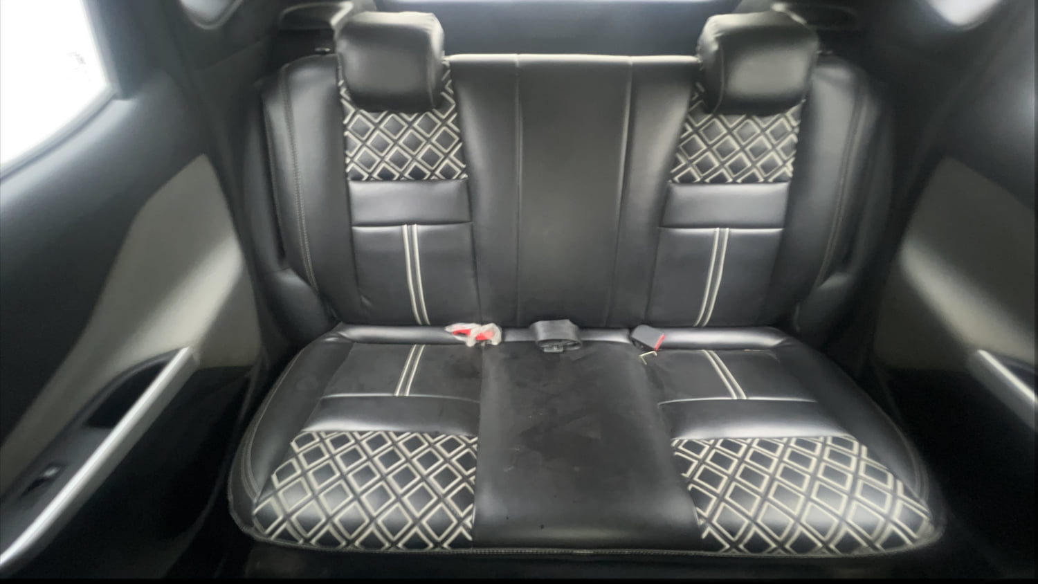 Used 2021 Nissan Magnite XE Petrol Manual interior REAR SEAT CONDITION VIEW