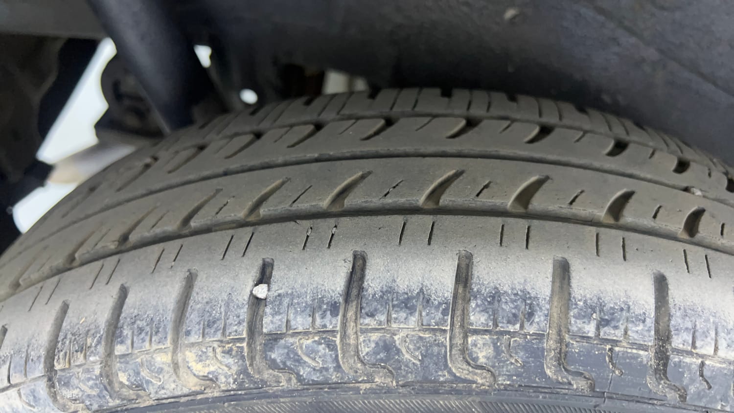 Used 2017 Maruti Suzuki Wagon R VXI Petrol Manual tyres RIGHT REAR TYRE TREAD VIEW