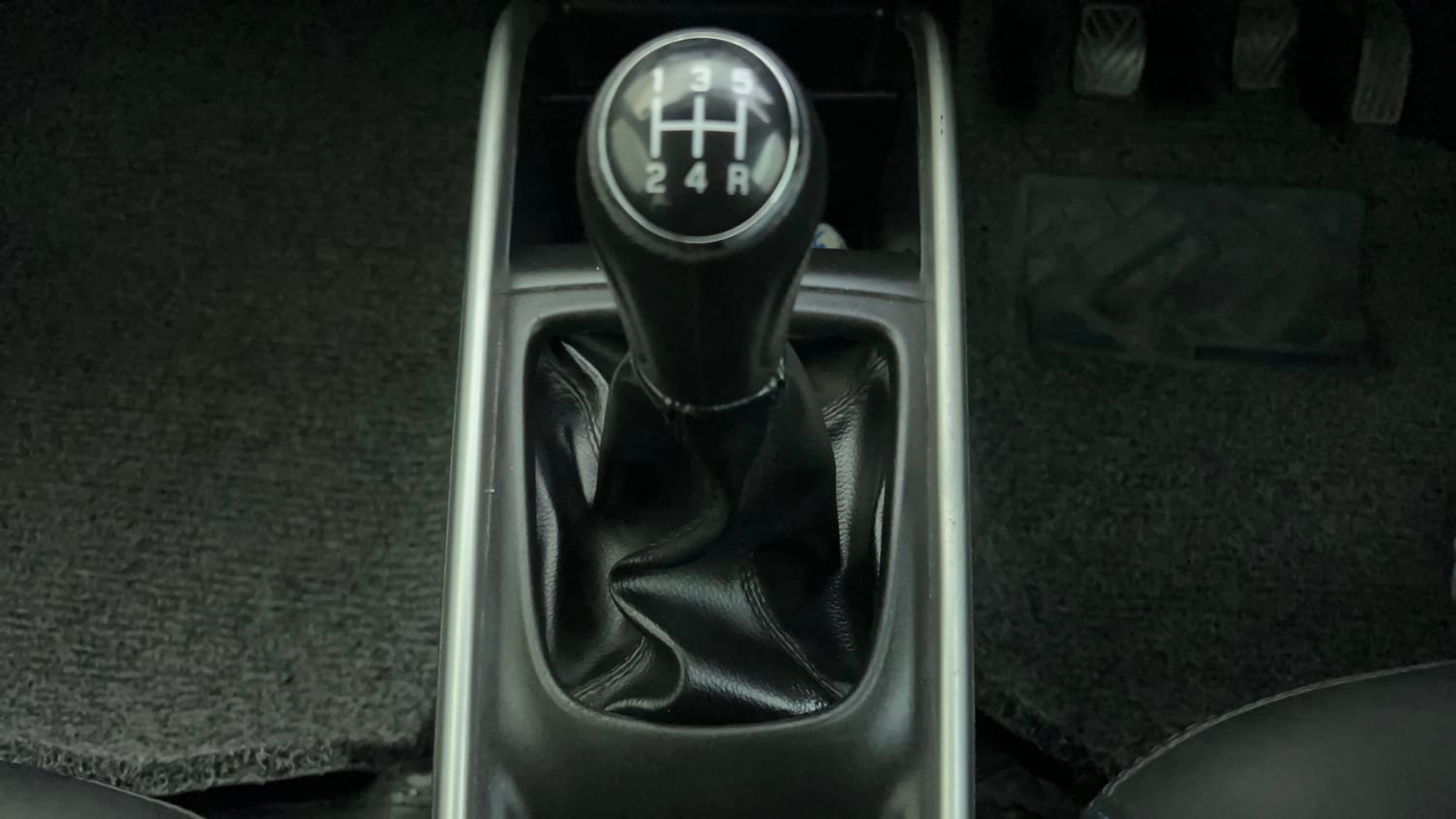 Used 2017 Maruti Suzuki Baleno RS 1.0 Petrol Manual interior GEAR  KNOB VIEW