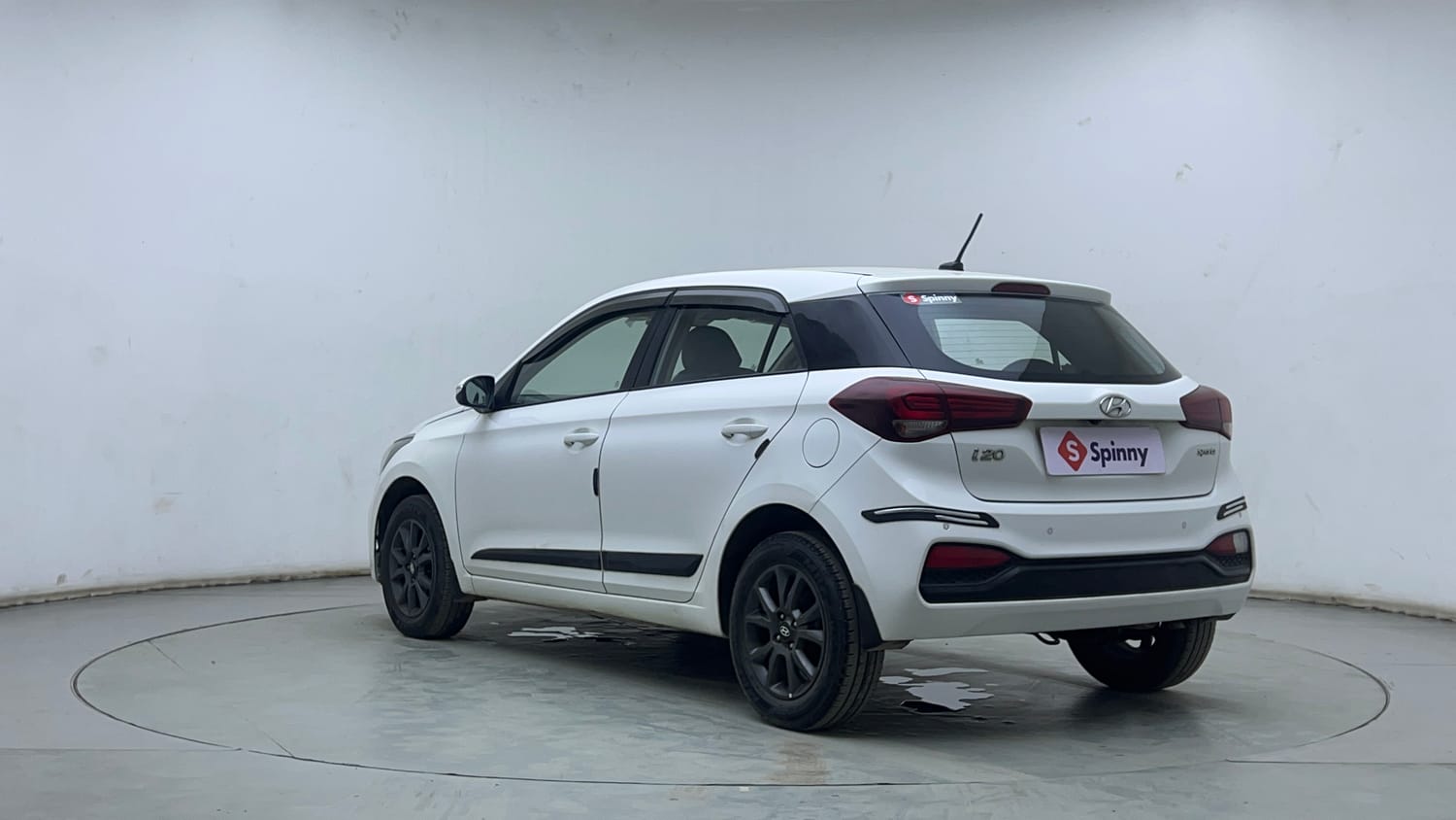 Used 2019 Hyundai Elite i20 Sportz Plus 1.2 Petrol Manual exterior LEFT REAR CORNER VIEW