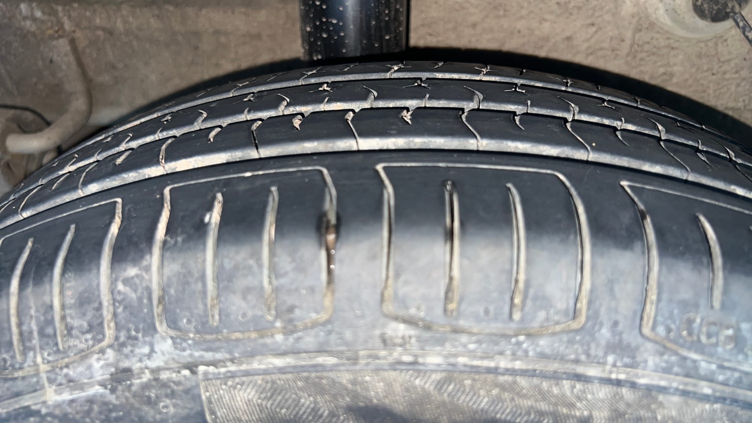 Used 2017 Maruti Suzuki Celerio ZXI (O) AMT Petrol Automatic tyres RIGHT REAR TYRE TREAD VIEW