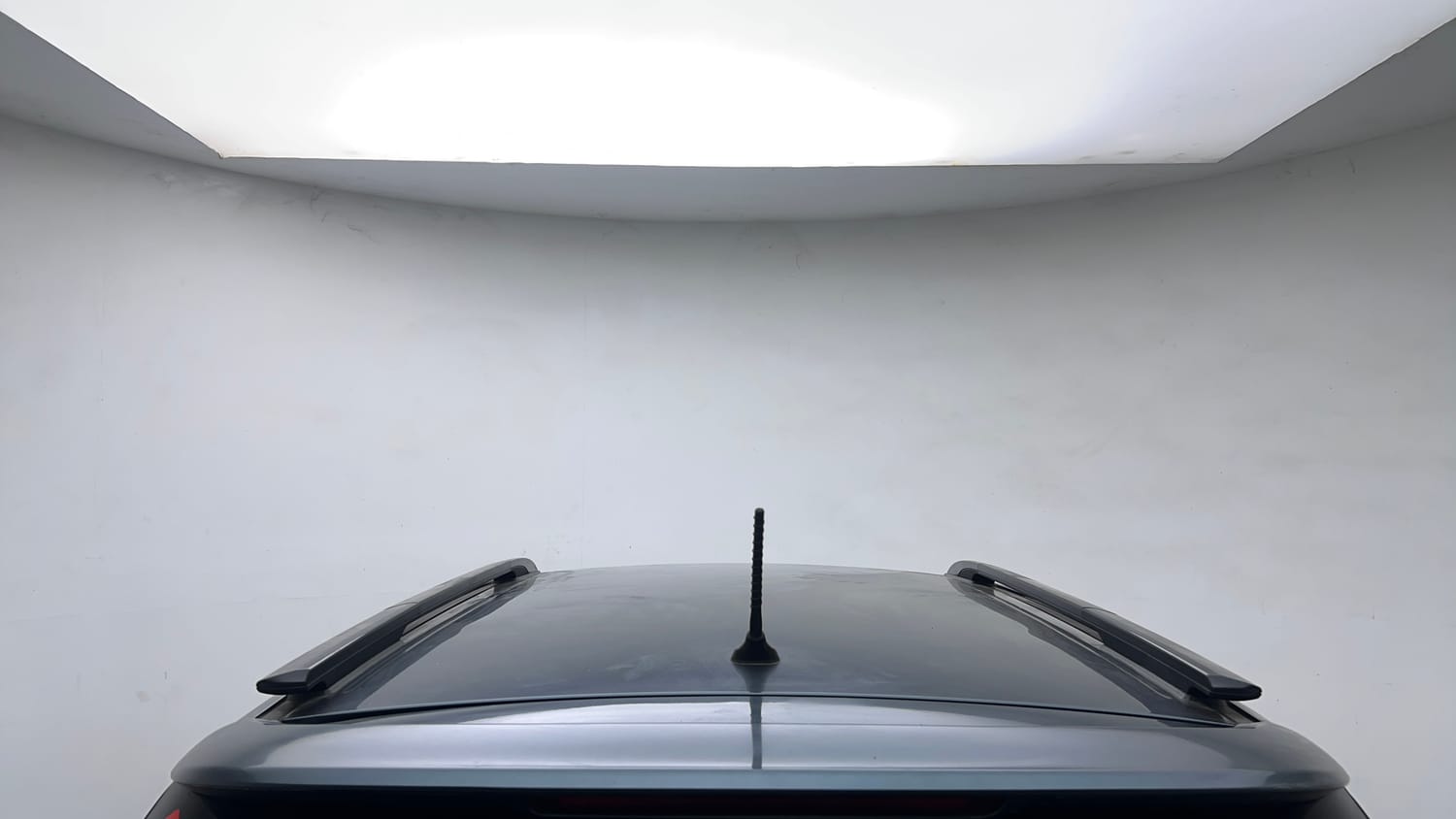 Used 2021 Mahindra XUV 300 W8 1.2 Petrol Petrol Manual exterior EXTERIOR ROOF VIEW